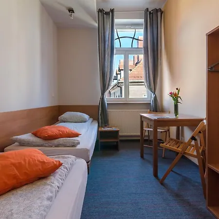 Bed & Breakfast Hill 2*